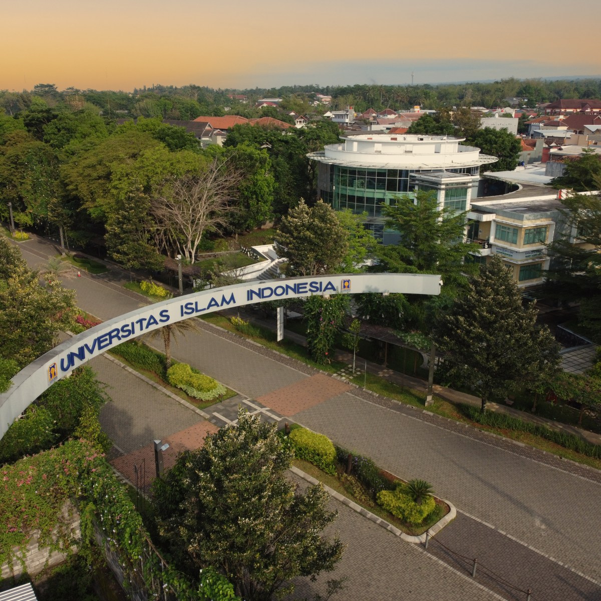 Tentang memilih rektor